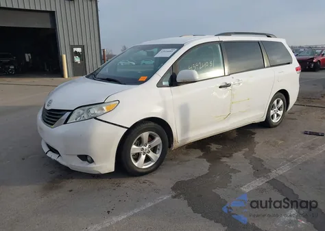 2013 Toyota Sienna Le V6 8 Passenger from USA, damaged, VIN 5TDKK3DC8DS371130